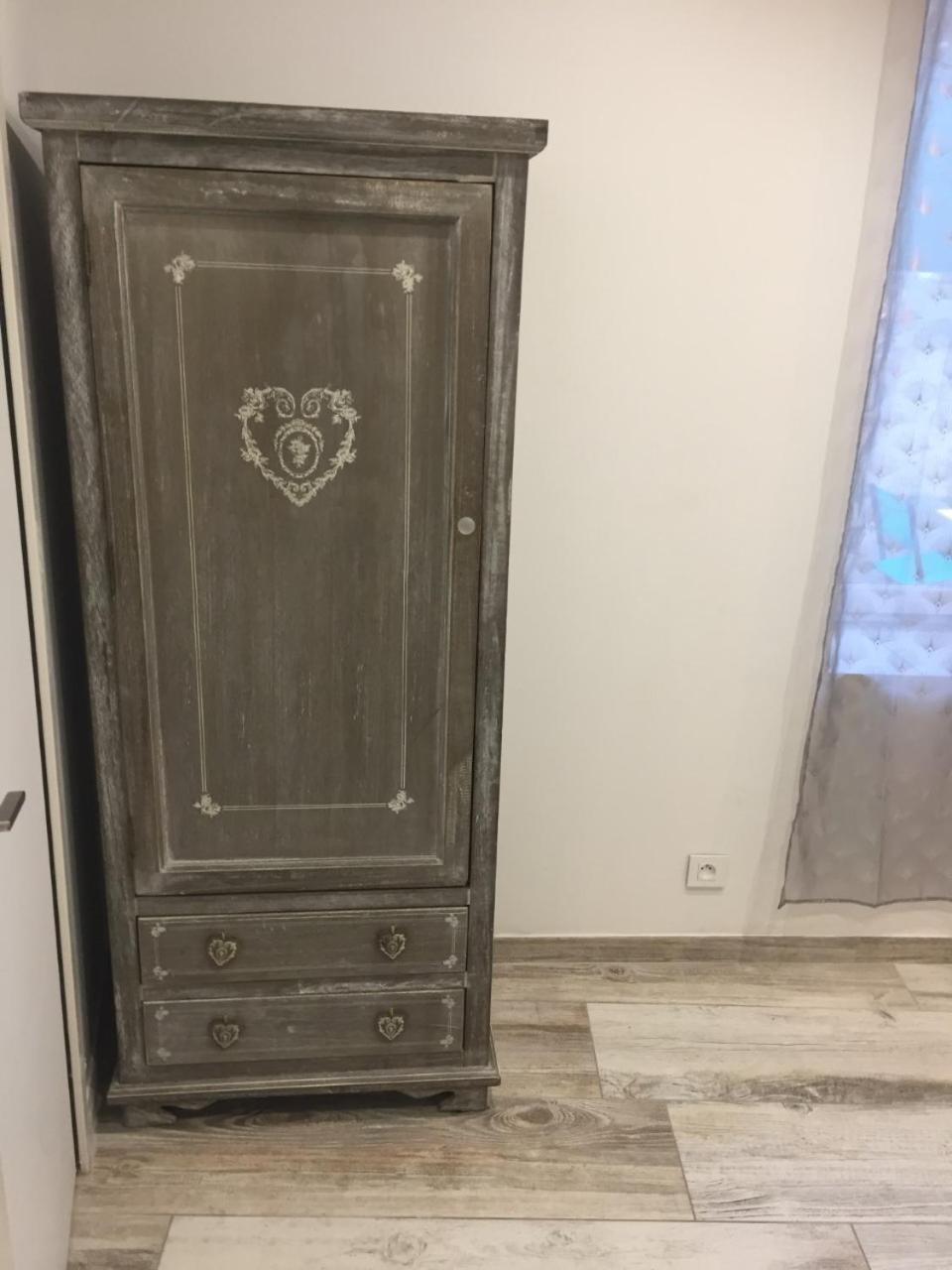 Le Studio D'Auguste- Coeur De Nimes-Chaleureux-Emplacement Ideal Bagian luar foto
