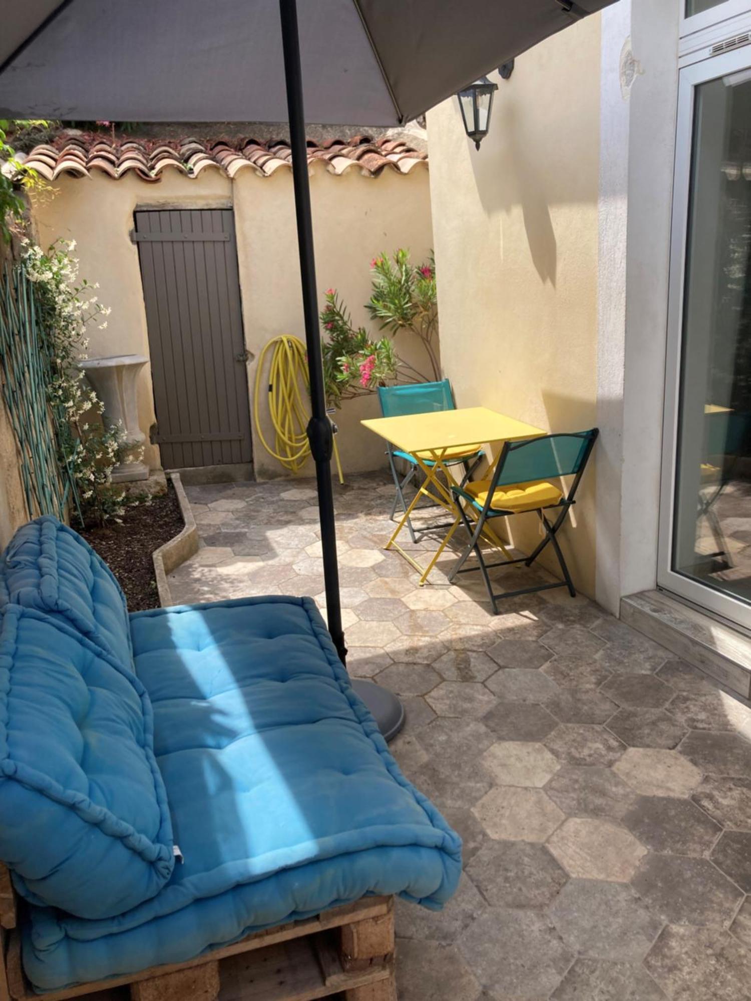 Le Studio D'Auguste- Coeur De Nimes-Chaleureux-Emplacement Ideal Bagian luar foto