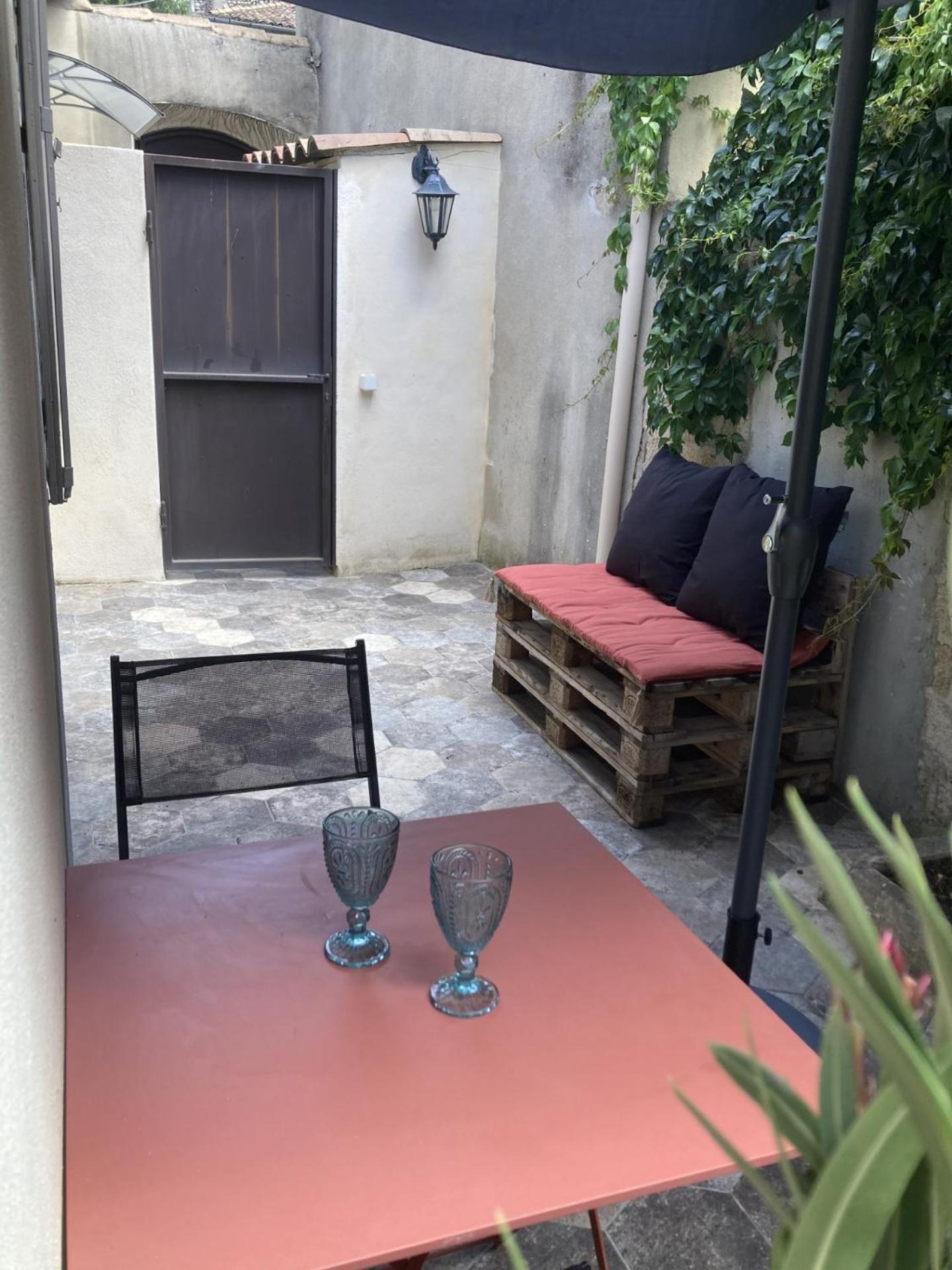 Le Studio D'Auguste- Coeur De Nimes-Chaleureux-Emplacement Ideal Bagian luar foto